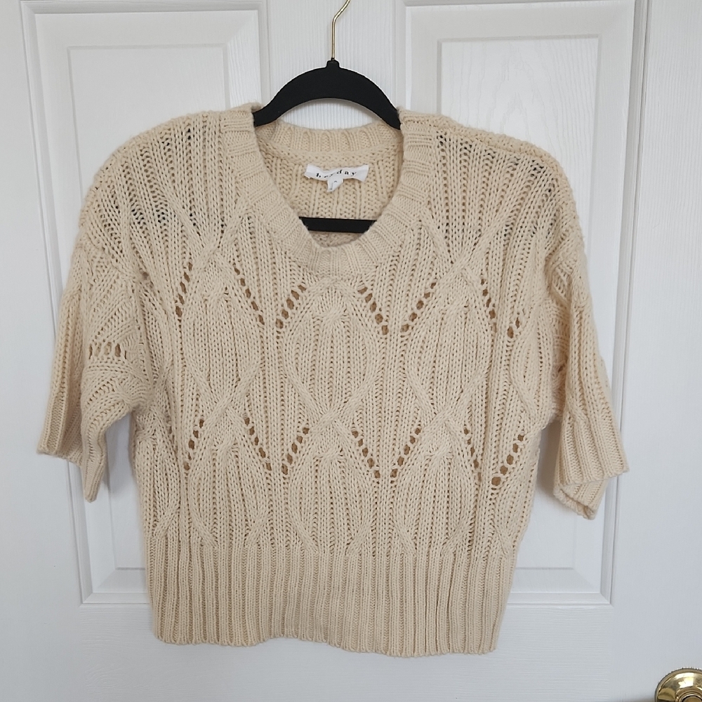 heyday Women's Beige V-Neck Sweater